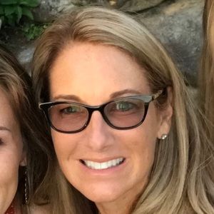 Meet your Posher, Holly